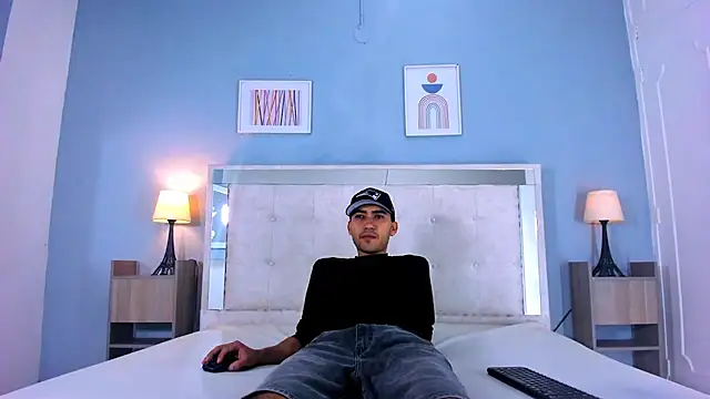 Snapshot of Liam_crox chatting on February 18, 2025, 2:38 pm Liam crox online show from February 18, 2025, 2:38 pm