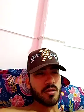 Snapshot of Liam_crox chatting on November 5, 2025, 12:27 pm Liam crox online show from November 5, 2025, 12:27 pm