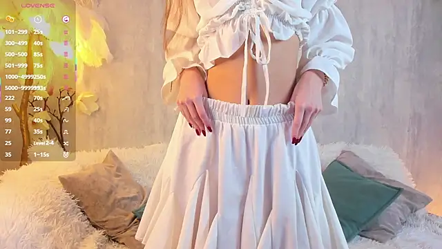 PetraBawden online show from February 24, 2025, 8:17 am