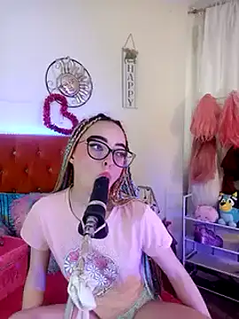 Snapshot of Yennastone chatting on January 1, 2025, 10:03 pm Yennastone online show from January 1, 2025, 10:03 pm