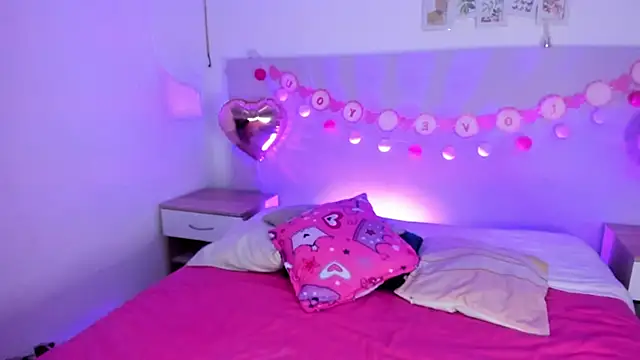 Kimkalifa  online show from February 8, 2025, 3:31 pm