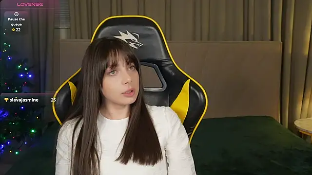 Snapshot of Alisa054 chatting on December 14, 2024, 10:50 pm Alisa054 online show from December 14, 2024, 10:50 pm