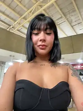Snapshot of VictoriaEva chatting on February 17, 2025, 10:14 pm VictoriaEva online show from February 17, 2025, 10:14 pm