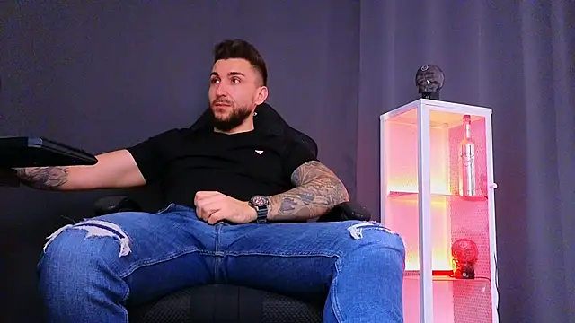 MightyAaron66 online show from February 17, 2025, 9:13 am