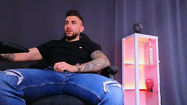 MightyAaron66 online show from February 23, 2025, 10:17 am