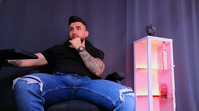 MightyAaron66 online show from March 1, 2025, 5:42 am