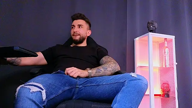 MightyAaron66 online show from March 2, 2025, 12:11 pm