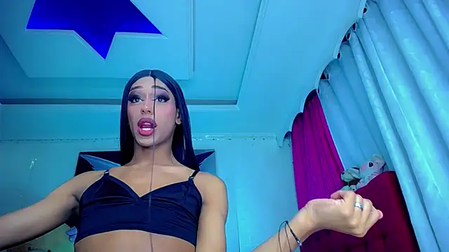 NahomiCamper online show from February 8, 2025, 5:18 am