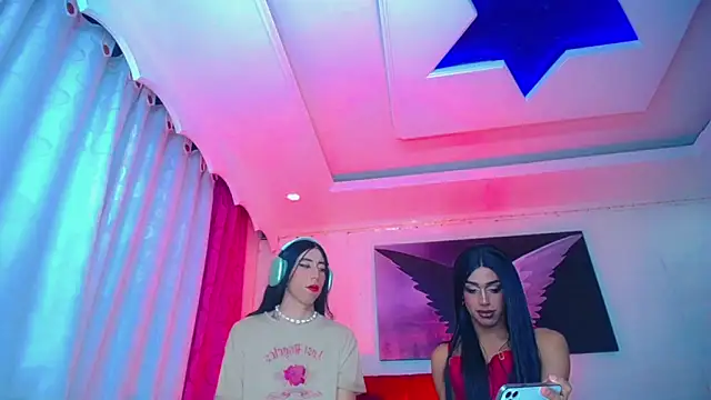 NahomiCamper online show from November 16, 2025, 2:28 am