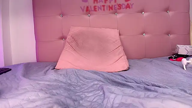 kata hazel online show from February 14, 2025, 1:23 am