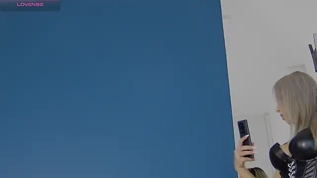 CelineMeyerr online show from September 23, 2025, 4:26 am