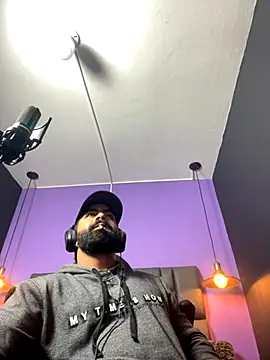 Lyon vach online show from October 12, 2025, 10:31 pm