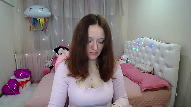 Snapshot of BarbaraStily chatting on January 28, 2025, 8:14 am BarbaraStily online show from January 28, 2025, 8:14 am