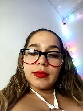 Snapshot of LaurenWelly_ chatting on January 25, 2025, 2:15 am LaurenWelly online show from January 25, 2025, 2:15 am