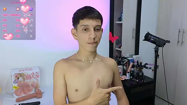 Snapshot of milky__boy_ chatting on December 14, 2024, 4:23 am milky boy online show from December 14, 2024, 4:23 am