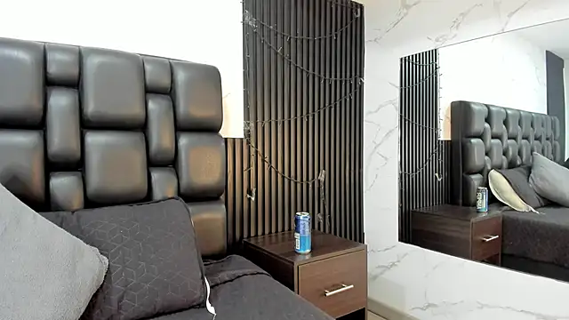 AuroraBon online show from October 2, 2025, 2:29 am