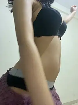 Snapshot of Farawla1237 chatting on February 7, 2025, 6:45 pm Farawla1237 online show from February 7, 2025, 6:45 pm