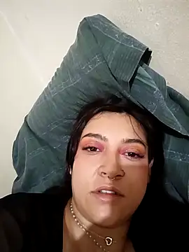 CORALINE GREYM online show from December 3, 2025, 2:19 am