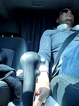 Snapshot of Gastelumn chatting on October 17, 2025, 8:33 pm Gastelumn online show from October 17, 2025, 8:33 pm