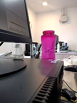 Snapshot of Gastelumn chatting on November 7, 2025, 10:21 pm Gastelumn online show from November 7, 2025, 10:21 pm