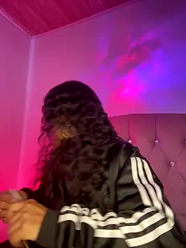 NINA 18 YEARS online show from November 11, 2025, 9:26 pm