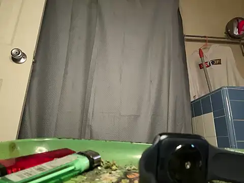 Snapshot of fatboyjayohh126 chatting on February 5, 2025, 11:06 pm fatboyjayohh126 online show from February 5, 2025, 11:06 pm