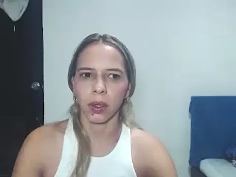 Snapshot of SusanLeroy chatting on February 19, 2025, 8:44 am SusanLeroy online show from February 19, 2025, 8:44 am