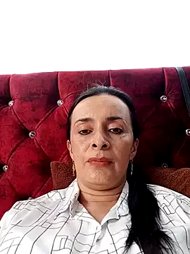 Samantha Sullivan  online show from January 28, 2025, 4:30 pm