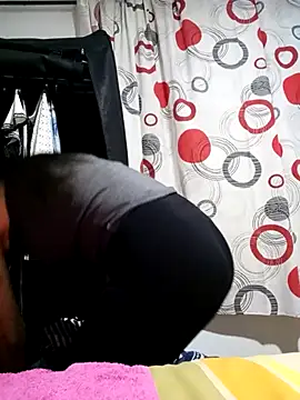 Samantha Sullivan  online show from March 19, 2025, 3:20 am