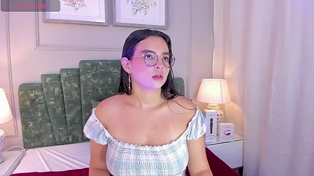Snapshot of alys_baker chatting on January 30, 2025, 2:49 am alys baker online show from January 30, 2025, 2:49 am
