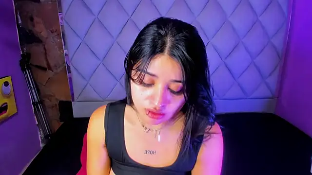 venusowen  online show from September 26, 2025, 12:53 pm