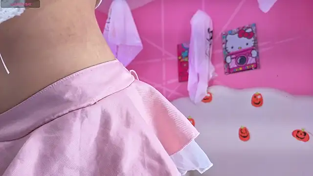 Snapshot of DaripQueen chatting on October 17, 2025, 3:25 pm DaripQueen online show from October 17, 2025, 3:25 pm