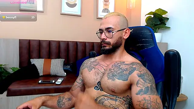 Snapshot of hanz_col chatting on March 21, 2025, 3:35 pm hanz col online show from March 21, 2025, 3:35 pm