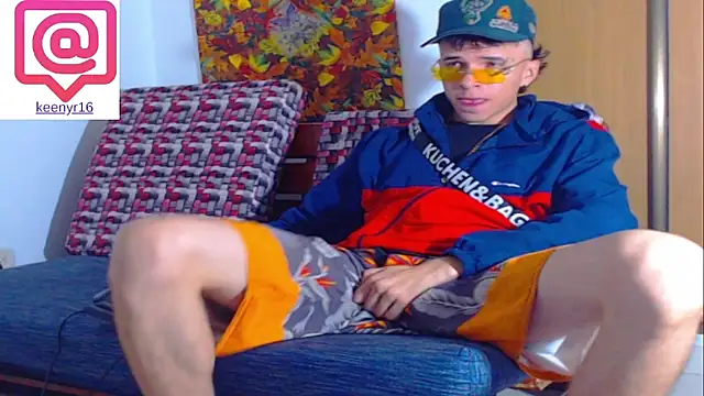 Keeny16 online show from December 16, 2024, 2:49 pm