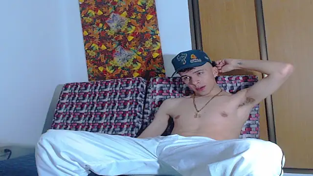 Keeny16 online show from December 17, 2024, 4:45 am