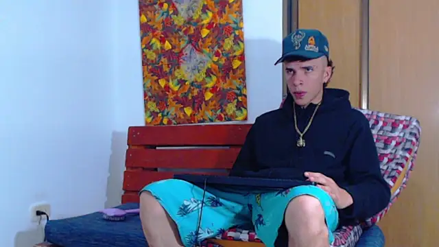 Keeny16 online show from December 19, 2024, 8:13 pm