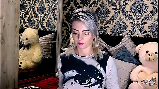 Snapshot of Aly_girl1 chatting on December 10, 2024, 12:38 pm Aly girl1 online show from December 10, 2024, 12:38 pm