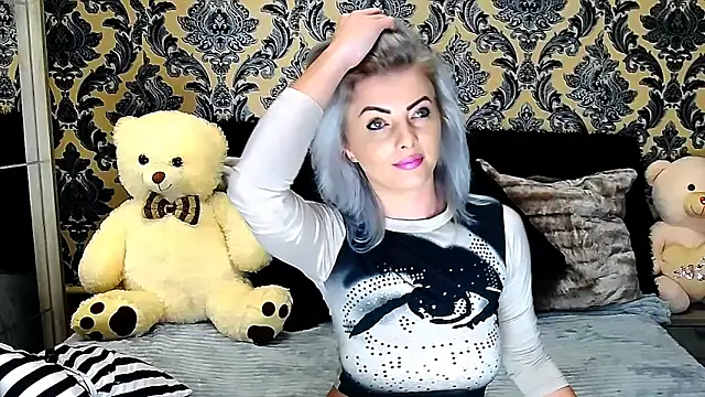 Snapshot of Aly_girl1 chatting on February 5, 2025, 12:38 pm Aly girl1 online show from February 5, 2025, 12:38 pm