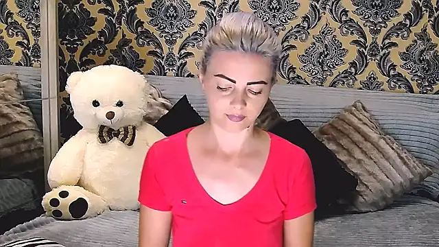 Snapshot of Aly_girl1 chatting on March 20, 2025, 11:27 am Aly girl1 online show from March 20, 2025, 11:27 am