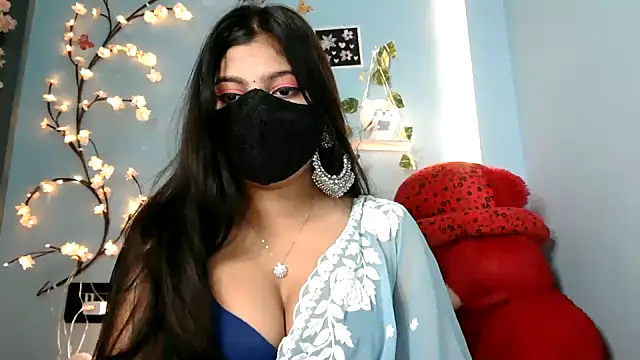 Snapshot of Reena_Singh53 chatting on November 21, 2025, 1:43 pm Reena Singh53 online show from November 21, 2025, 1:43 pm