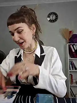 Snapshot of FoxRineHelen chatting on February 17, 2025, 3:09 pm FoxRineHelen online show from February 17, 2025, 3:09 pm