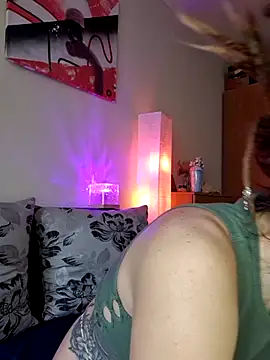 Snapshot of FoxRineHelen chatting on March 5, 2025, 2:12 pm FoxRineHelen online show from March 5, 2025, 2:12 pm