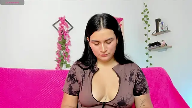 Snapshot of Emic_ chatting on January 26, 2025, 3:14 pm Emic online show from January 26, 2025, 3:14 pm