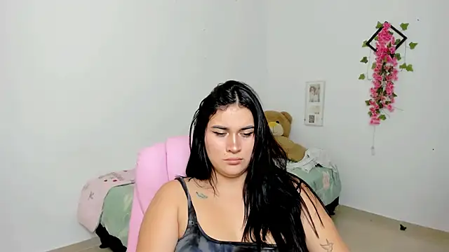 Snapshot of Emic_ chatting on March 14, 2025, 2:19 pm Emic online show from March 14, 2025, 2:19 pm