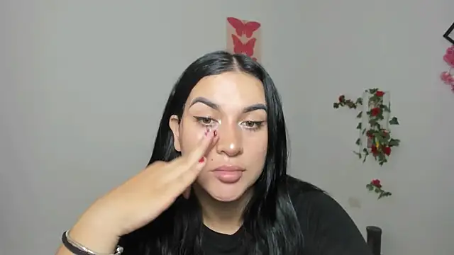 Snapshot of Emic_ chatting on October 1, 2025, 4:57 pm Emic online show from October 1, 2025, 4:57 pm