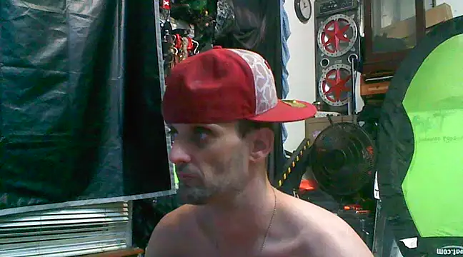 Snapshot of slinginbigD chatting on March 3, 2025, 5:53 am slinginbigD online show from March 3, 2025, 5:53 am