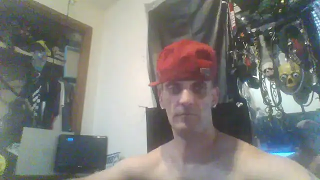 Snapshot of slinginbigD chatting on March 22, 2025, 2:58 pm slinginbigD online show from March 22, 2025, 2:58 pm