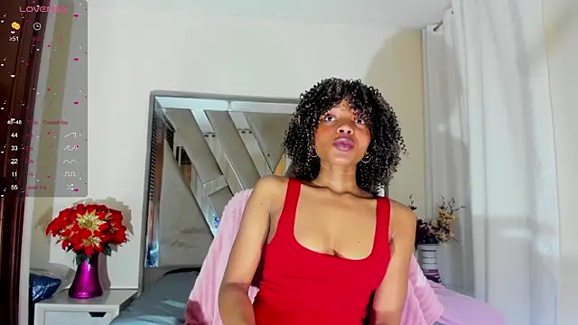 Snapshot of sara_williams01 chatting on February 3, 2025, 1:30 pm sara williams01 online show from February 3, 2025, 1:30 pm