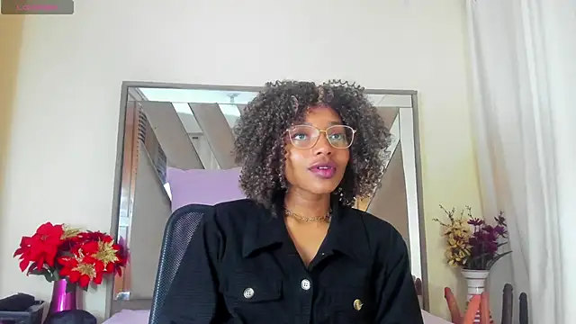 Snapshot of sara_williams01 chatting on March 21, 2025, 1:01 pm sara williams01 online show from March 21, 2025, 1:01 pm