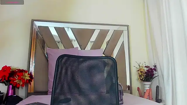 Snapshot of sara_williams01 chatting on March 21, 2025, 4:07 pm sara williams01 online show from March 21, 2025, 4:07 pm